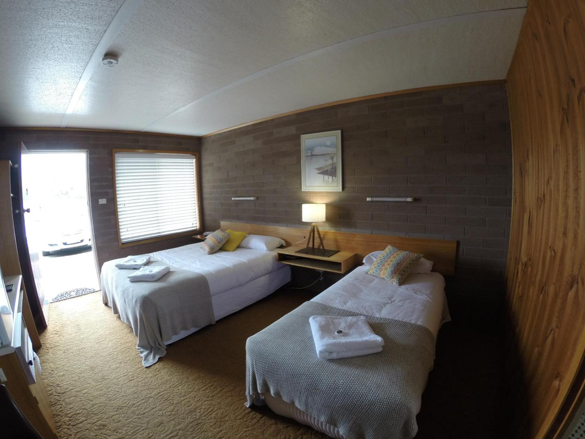 Simpson Hotel Motel Eksteriør bilde